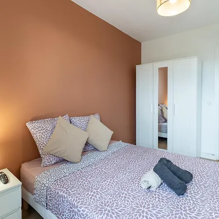 Meuble Pres Du Centre Wifi-parking Apartment *